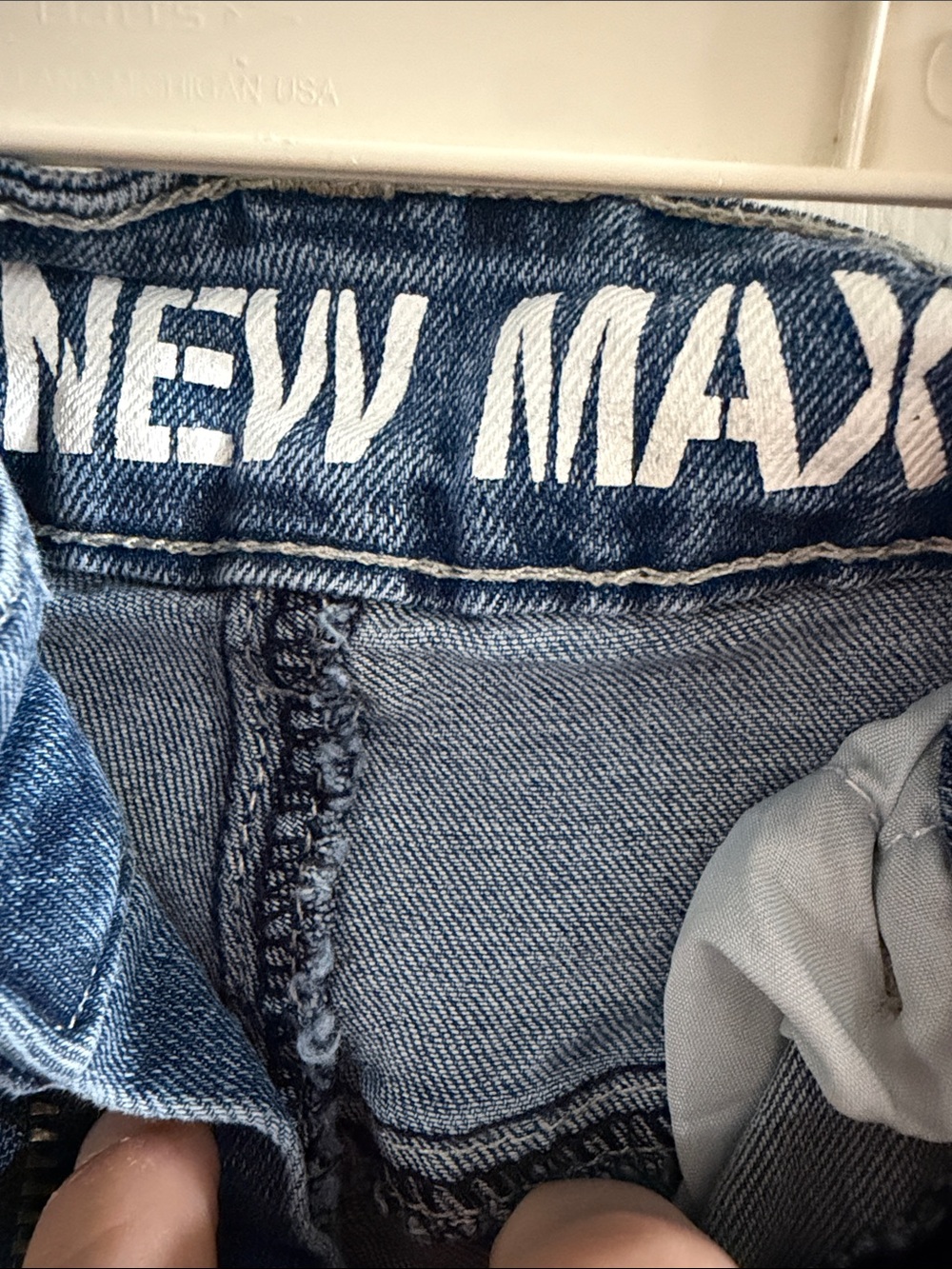 New Max Jeans with Rhinestone - Picture 2 of 6